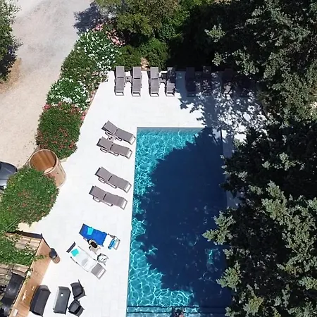 Saint Donat Hotel *