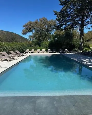 Saint Donat Hotel *